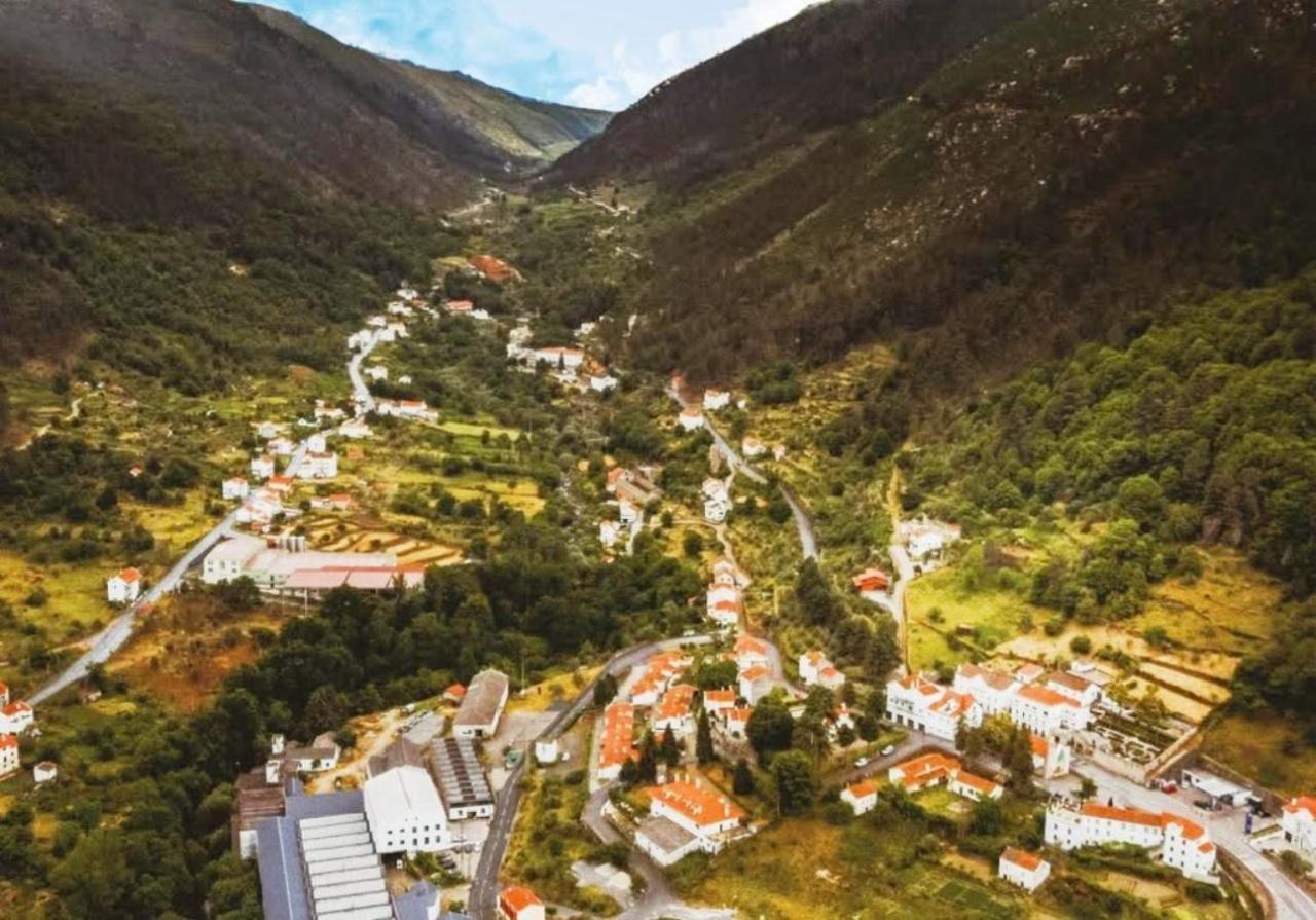 Vale Do Zezere Hotel Manteigas Eksteriør billede