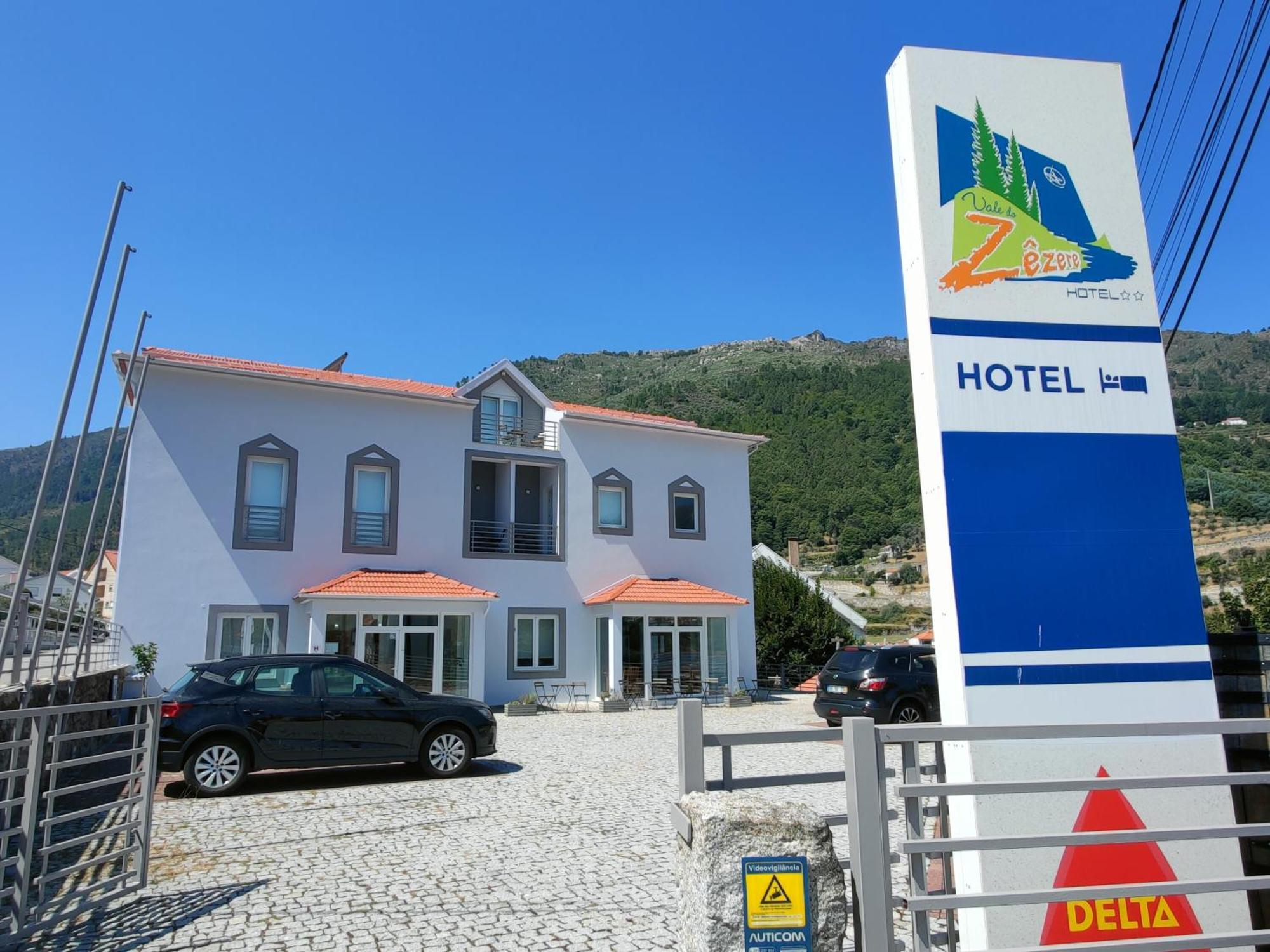 Vale Do Zezere Hotel Manteigas Eksteriør billede