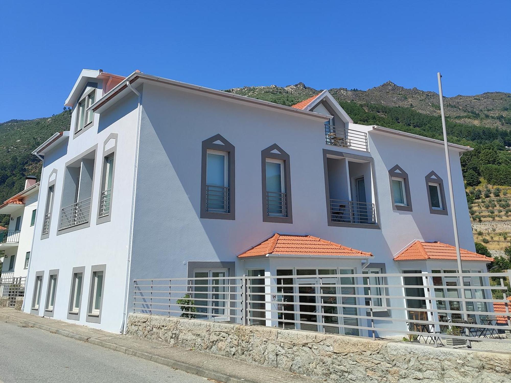 Vale Do Zezere Hotel Manteigas Eksteriør billede