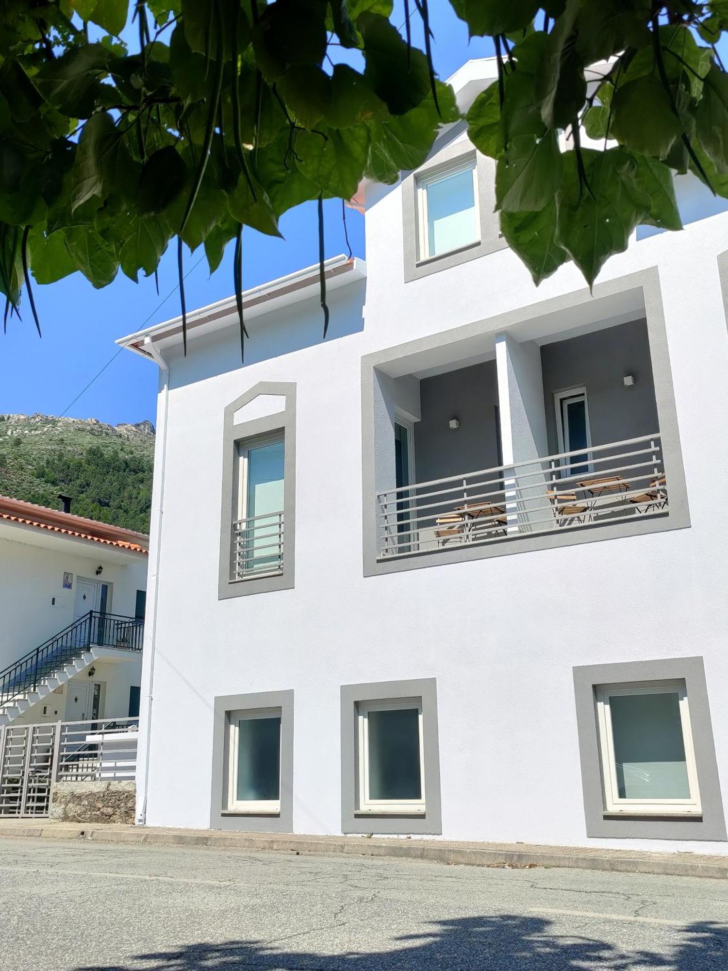 Vale Do Zezere Hotel Manteigas Eksteriør billede